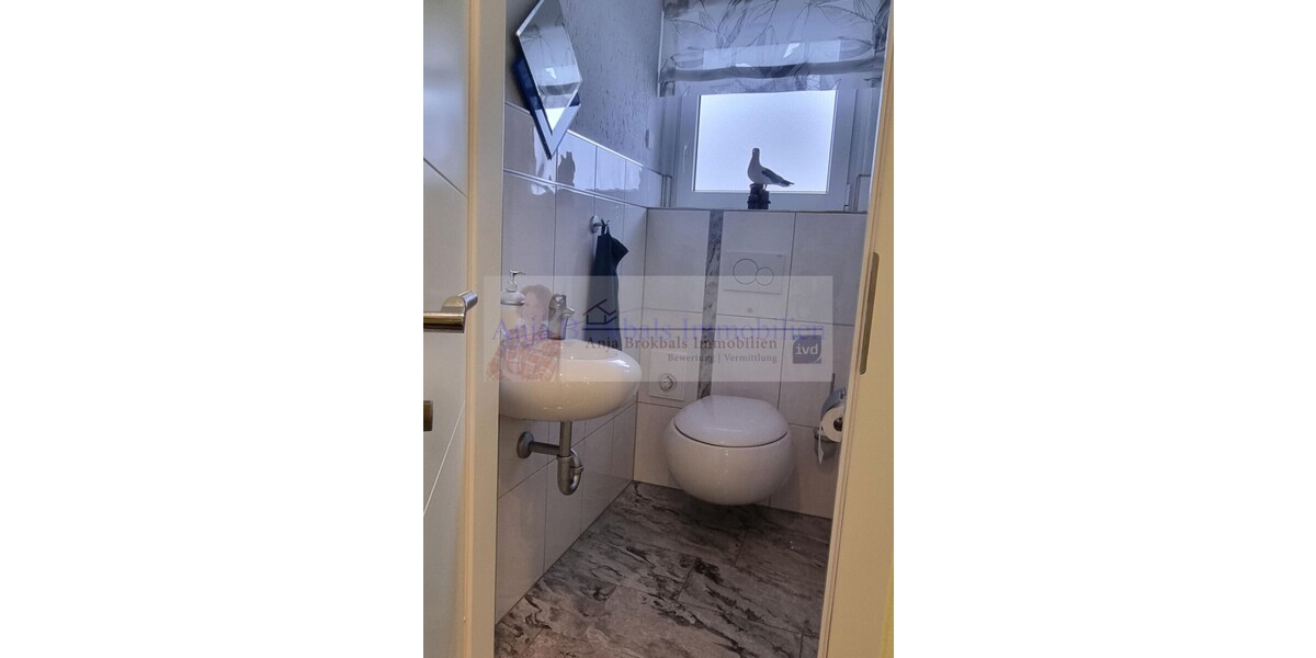 Ebenerdig, umfangreich modernisiert, TOP gepflegt, 2 Garagen - provisionsfrei für Käufer - Einfamilienhaus Rheda-Wiedenbrück Wiedenbrück | Angebot:26102822