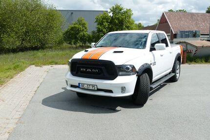 Dodge RAM 14.680 km 39.900 &euro; Oelde 59302