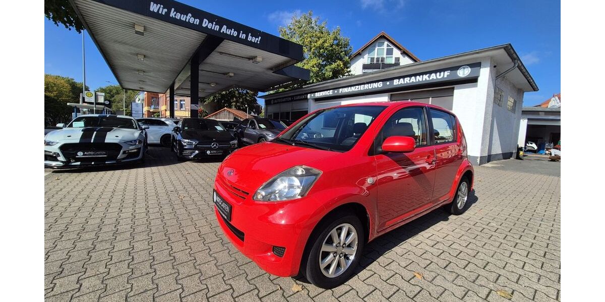 Daihatsu Sirion 128.000 km 5.450 &euro; Paderborn 33098