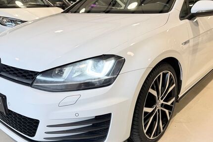 VW Golf 104.998 km 15.990 &euro; Paderborn 33102