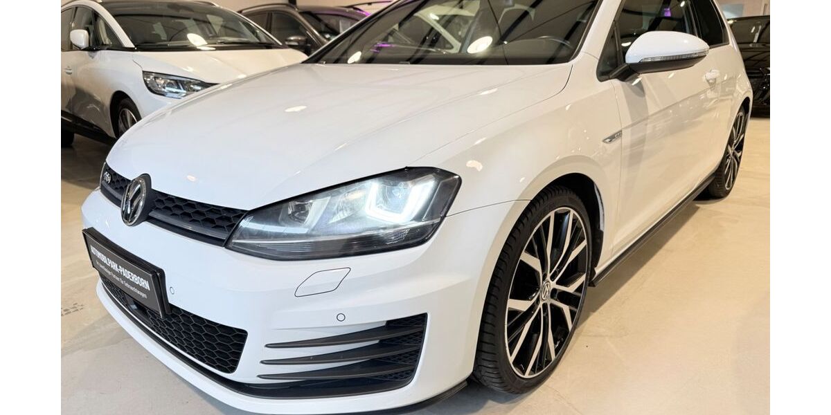 VW Golf 104.998 km 15.990 &euro; Paderborn 33102