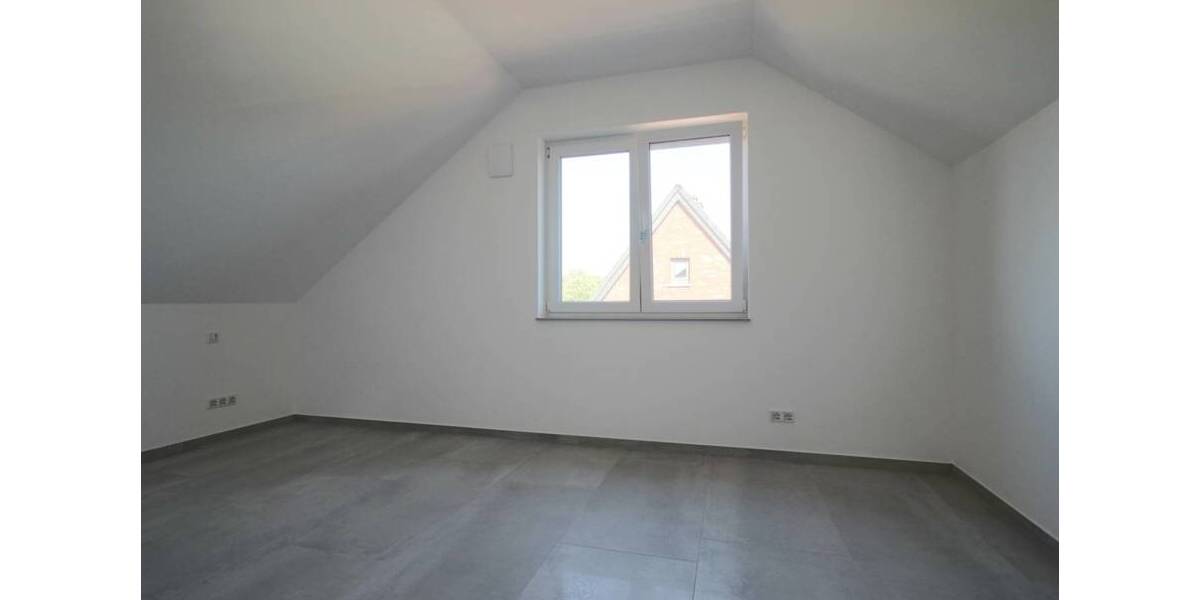 Etagenwohnung Ennigerloh - 6 Zimmer, 147 m&sup2;, 1.450&euro; | Angebot:25957321