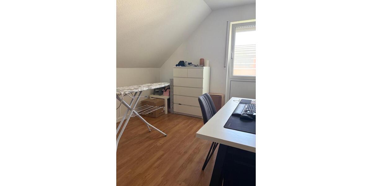 Dachgeschoßwohnung Lippstadt - 3 Zimmer, 81 m&sup2;, 1.065&euro; | Angebot:26420330