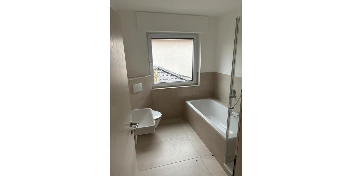 Etagenwohnung Salzkotten - 5 Zimmer, 107 m&sup2;, 1.220&euro; | Angebot:26022970