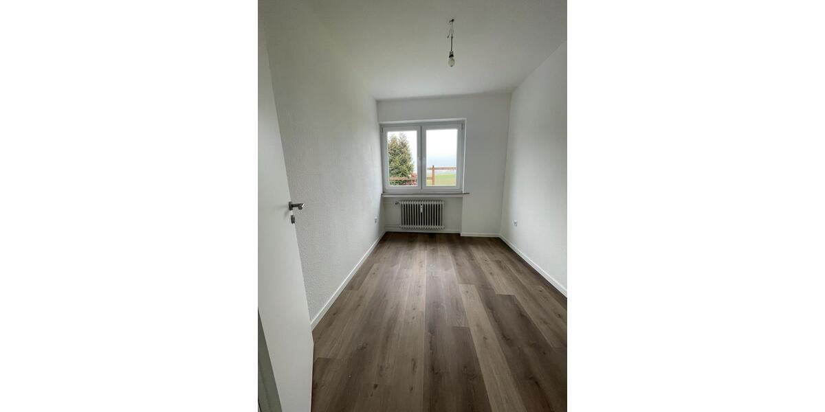 Erdgeschoßwohnung Lippstadt Garfeln - 3 Zimmer, 75 m&sup2;, 750&euro; | Angebot:25580250