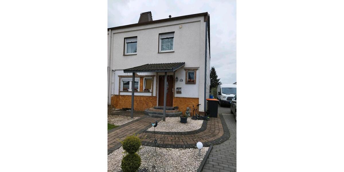 Reihenhaus Geseke - 1 Zimmer, 95 m&sup2;, 245.000&euro; | Angebot:26064005