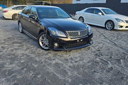 Toyota Crown 129.300 km 18.990 &euro; Büren 33142