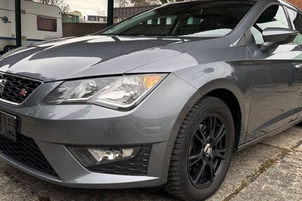 Seat Leon 133.136 km 9.999 &euro; Paderborn 33104