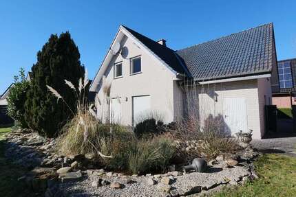 Haus Salzkotten / Mantinghausen Mantinghausen - 5 Zimmer, 193 m&sup2;, 399.000&euro; | Angebot:24780536