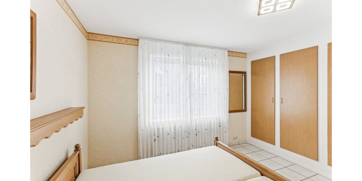 RESERVIERT - Sofort frei: Gepflegte 2-Zimmer-Erdgeschosswohnung mit großem Balkon & Tiefgaragenstellplatz - Erdgeschoßwohnung Bad Sassendorf | Angebot:25851708