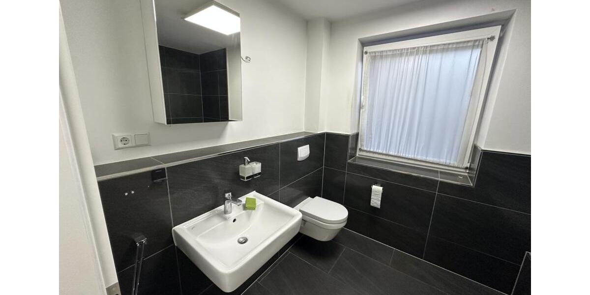 Terrassenwohnung Gütersloh - 5 Zimmer, 155 m&sup2;, 1.950&euro; | Angebot:25837297