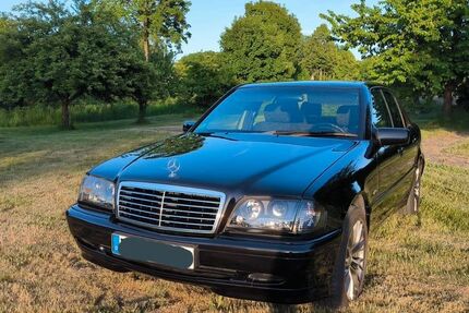 Mercedes-Benz C 180 360.000 km 2.800 &euro; Delbrück 33129