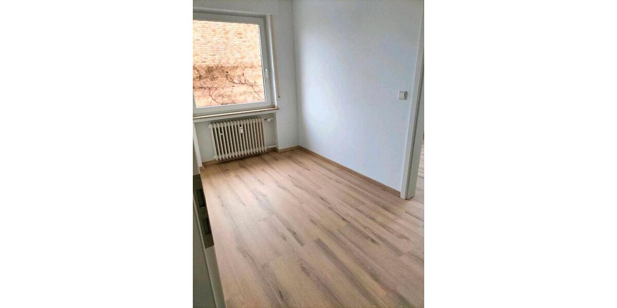 Etagenwohnung Hövelhof - 5 Zimmer, 100 m&sup2;, 900&euro; | Angebot:25589844