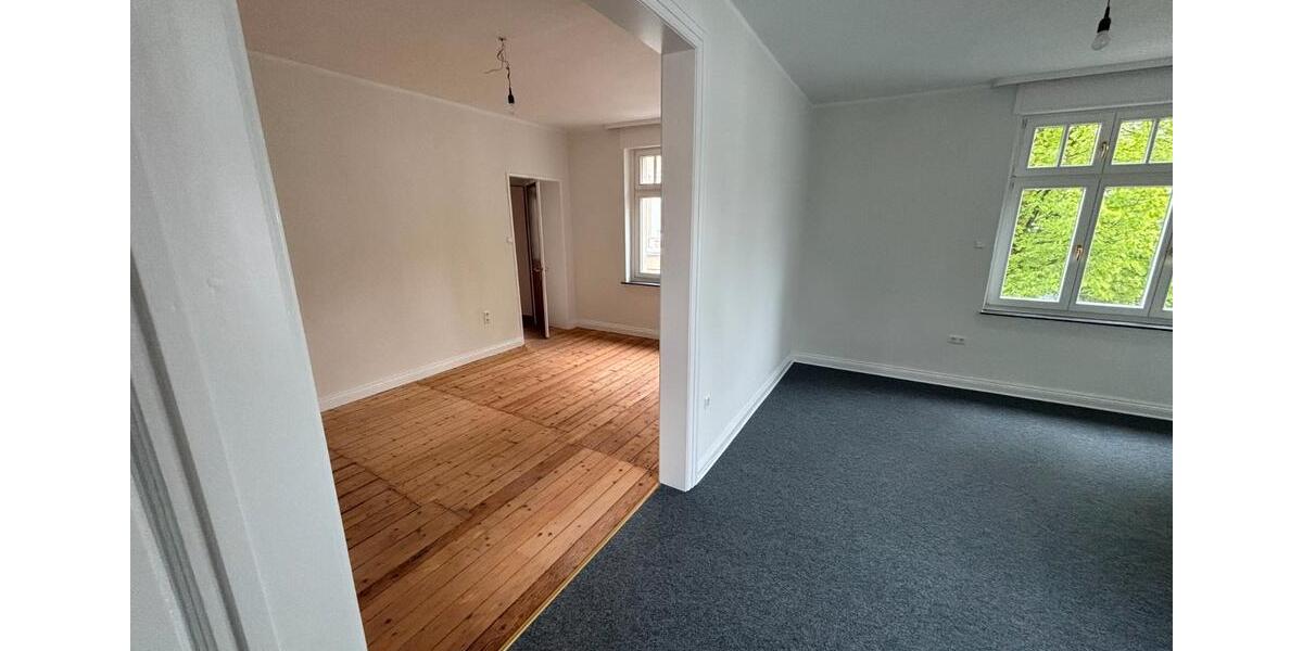 Etagenwohnung Beckum - 5 Zimmer, 140 m&sup2;, 1.000&euro; | Angebot:26597119