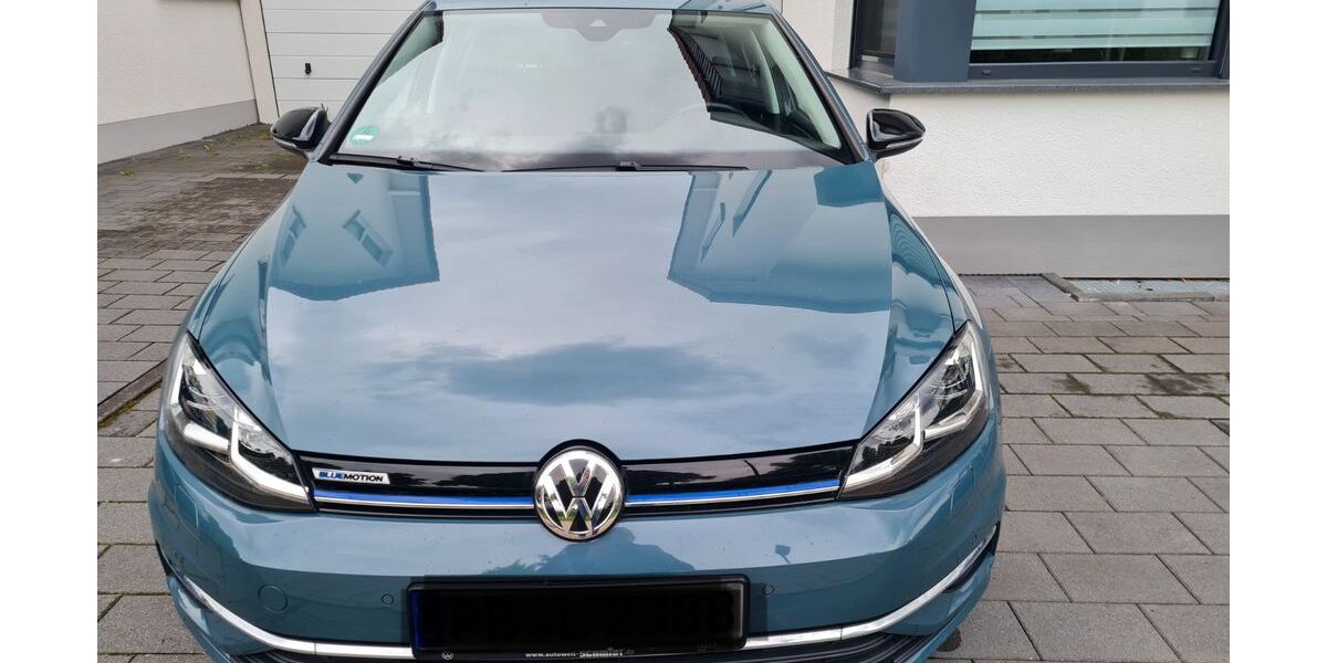 VW Golf 34.764 km 17.990 &euro; Paderborn Marienloh 33104