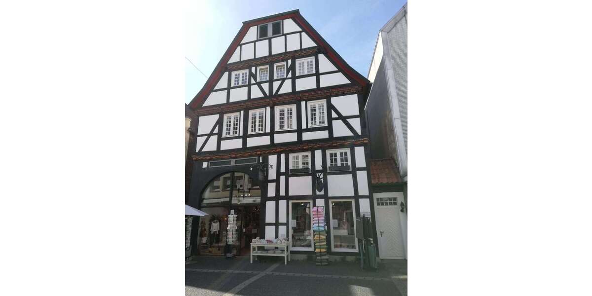 Etagenwohnung Lippstadt - 6 Zimmer, 14 m&sup2;, 367&euro; | Angebot:25515533