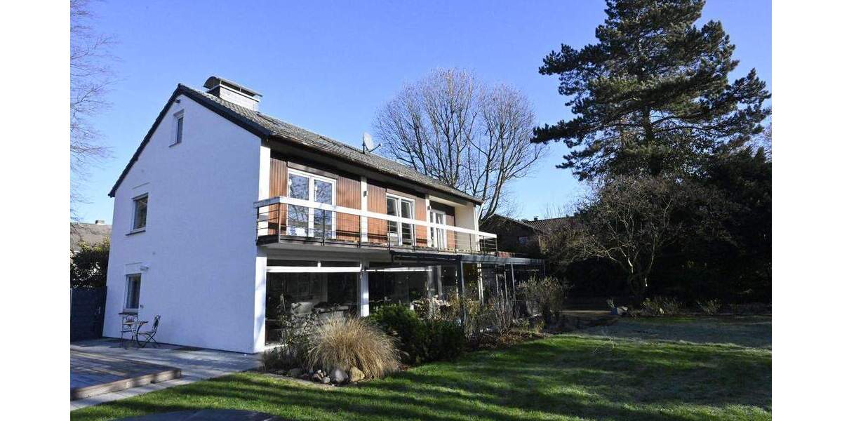 Einfamilienhaus Lippstadt Bad Waldliesborn - 8 Zimmer, 240 m&sup2;, 850.000&euro; | Angebot:25850608