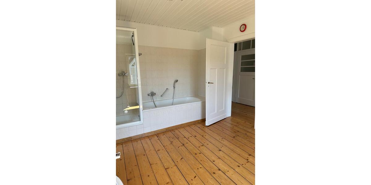 Bauernhaus, Landhaus Geseke - 6 Zimmer, 168 m&sup2;, 1.600&euro; | Angebot:26568093