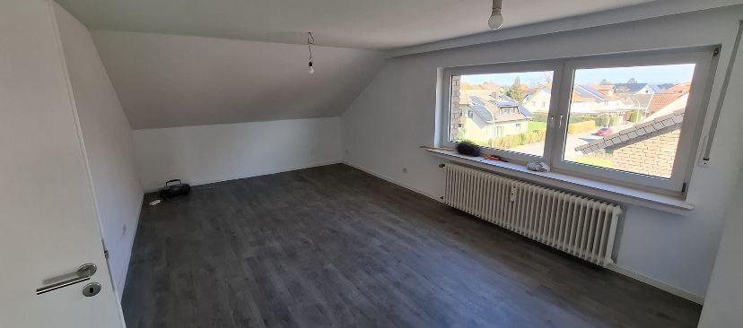 Dachgeschoßwohnung Paderborn Elsen - 3 Zimmer, 90 m&sup2;, 800&euro; | Angebot:25843798