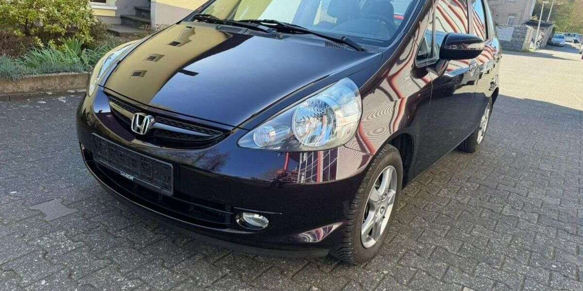 Honda Jazz 85.000 km 2.999 &euro; Paderborn 33100