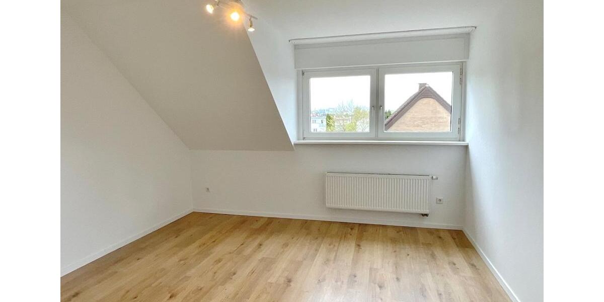 Etagenwohnung Paderborn - 3 Zimmer, 100 m&sup2;, 990&euro; | Angebot:25920224