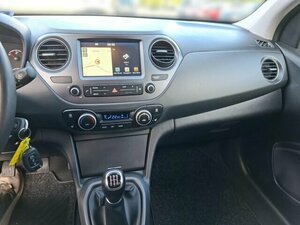 Hyundai i10 YES! Plus Apple CarPlay Android Auto Klimaauto 38.283 km 13.470 &euro; Bad Wünnenberg 33181