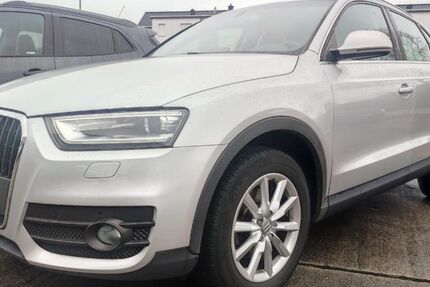 Audi Q3 77.600 km 15.290 &euro; Paderborn 33100