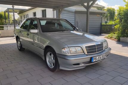 Mercedes-Benz C 180 198.626 km 7.800 &euro; Salzkotten 33154