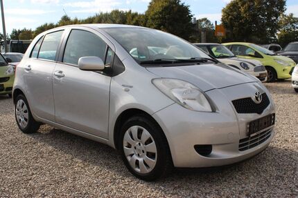 Toyota Yaris 204.290 km 2.449 &euro; Paderborn 33106