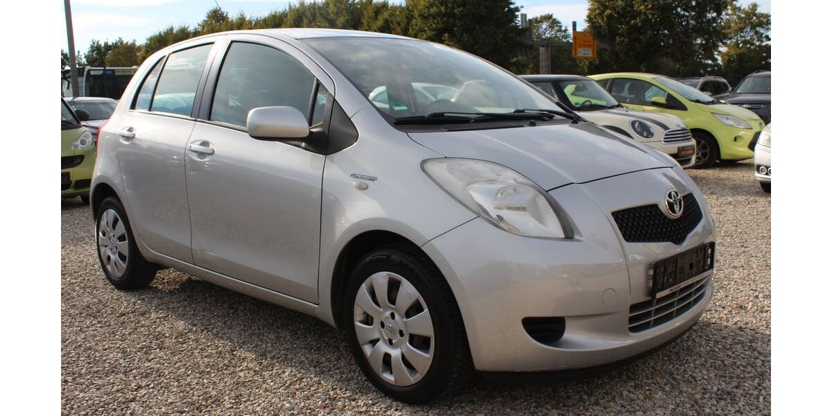 Toyota Yaris 204.290 km 2.449 &euro; Paderborn 33106