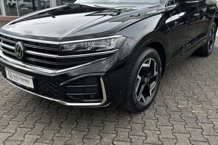 VW Touareg 24.470 km 59.995 &euro; Büren 33142