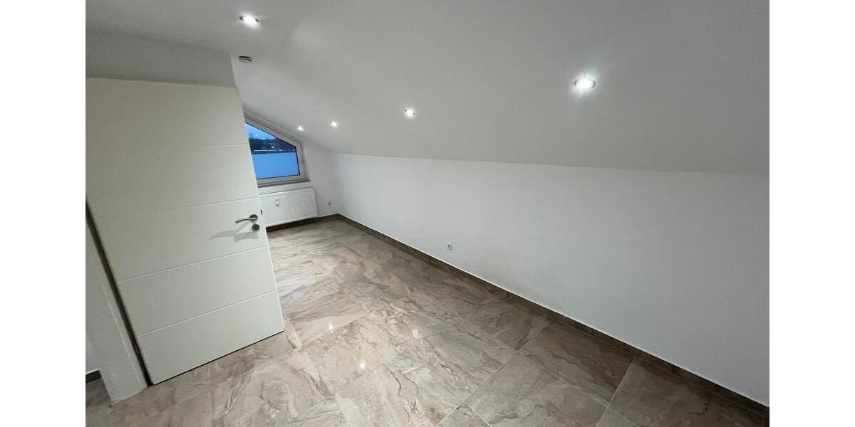 Dachgeschoßwohnung Wadersloh - 4 Zimmer, 100 m&sup2;, 850&euro; | Angebot:25812772