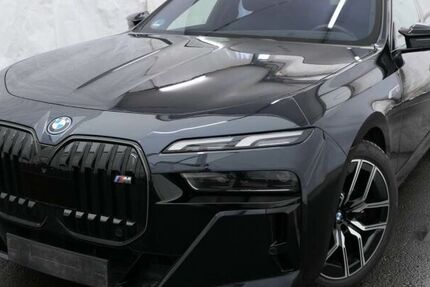 BMW i7 45.600 km 96.740 &euro; Paderborn 33100