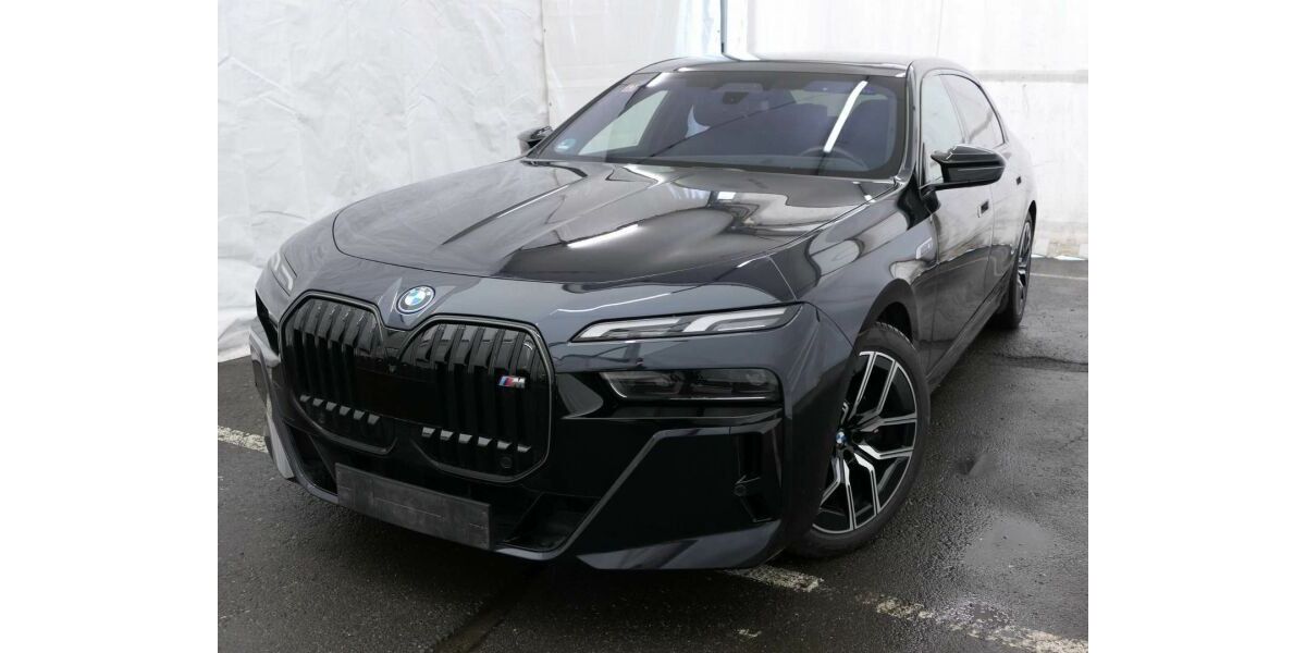 BMW i7 45.600 km 96.740 &euro; Paderborn 33100