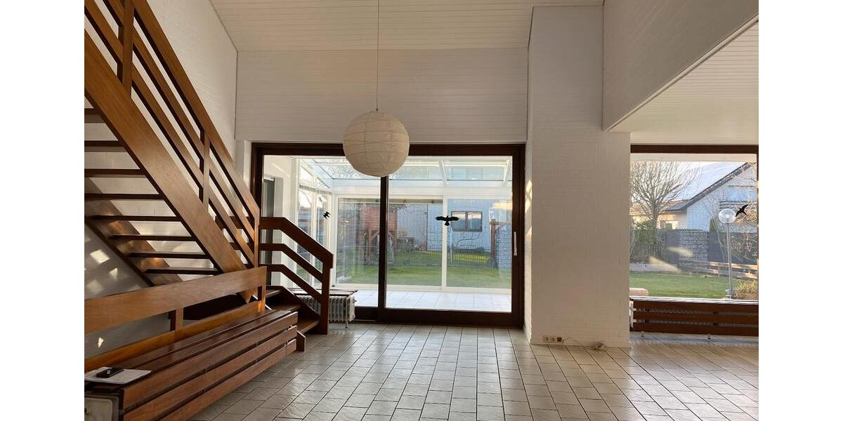 Einfamilienhaus Paderborn Elsen - 6 Zimmer, 250 m&sup2;, 2.000&euro; | Angebot:24515527