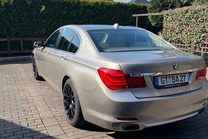BMW 740 166.000 km 17.250 &euro; Rheda-Wiedenbrück 33378