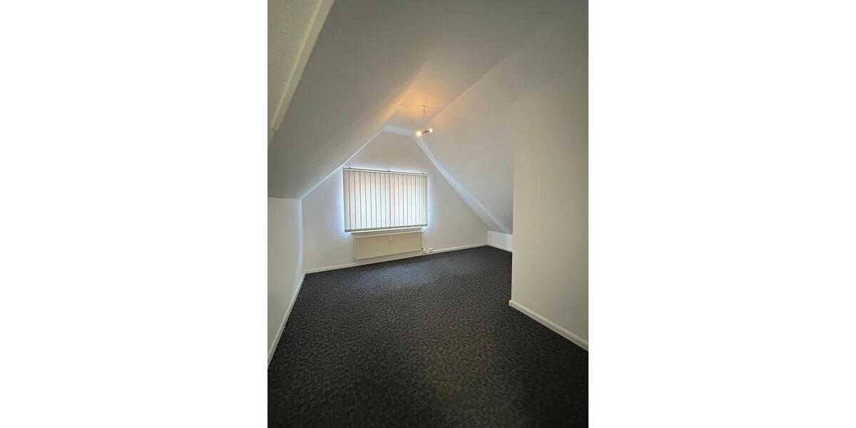 Etagenwohnung Büren - 3 Zimmer, 96 m&sup2;, 650&euro; | Angebot:25866537