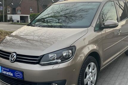 VW Touran 248.000 km 6.499 &euro; Paderborn 33100