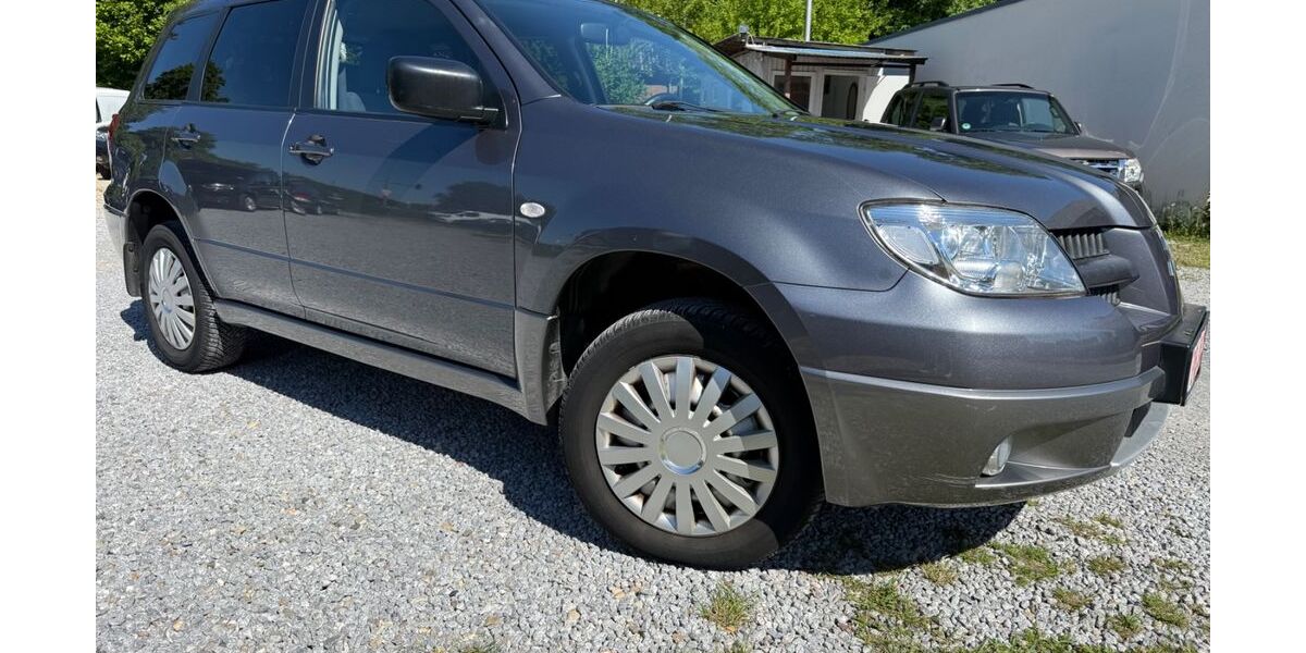 Mitsubishi Outlander 105.000 km 4.700 &euro; Paderborn 33106