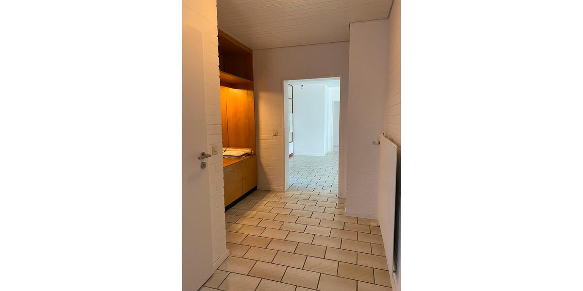 Einfamilienhaus Paderborn Elsen - 6 Zimmer, 250 m&sup2;, 2.000&euro; | Angebot:24515527