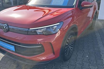 VW Tiguan 5.880 km 33.895 &euro; Büren 33142