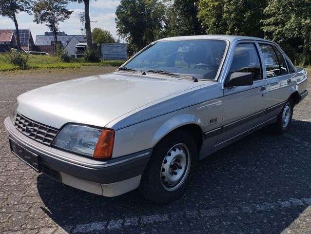 Opel Rekord 107.200 km 6.950 &euro; Paderborn 33104