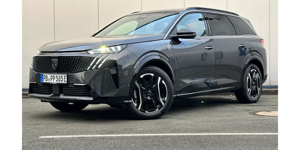 Peugeot 5008 8.000 km 57.790 &euro; Paderborn 33106