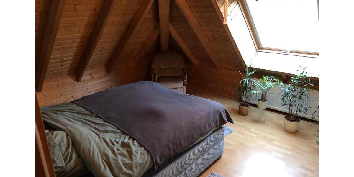 Dachgeschoßwohnung Möhnesee - 3 Zimmer, 80 m&sup2;, 800&euro; | Angebot:26549853