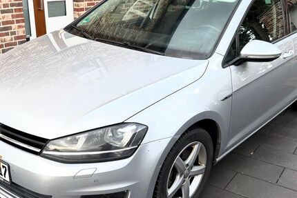VW Golf 300.300 km 7.000 &euro; Anröchte 59609