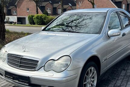 Mercedes-Benz C 240 144.784 km 4.490 &euro; Paderborn 33100