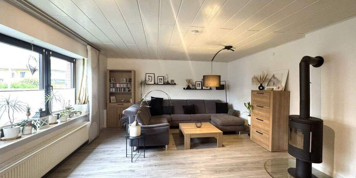 Einfamilienhaus Salzkotten - 7 Zimmer, 130 m&sup2;, 499.000&euro; | Angebot:25743958