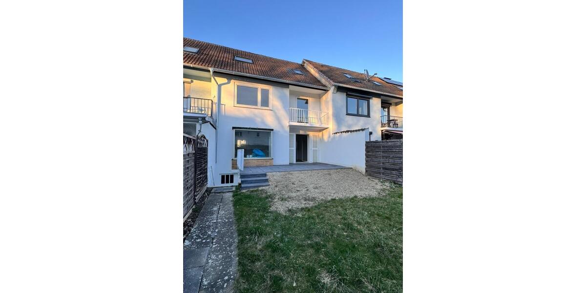 Reihenhaus Lippstadt Overhagen - 6 Zimmer, 151 m&sup2;, 1.450&euro; | Angebot:25795324