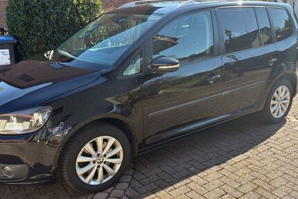VW Touran 217.268 km 11.250 &euro; Neuenbeken 33100