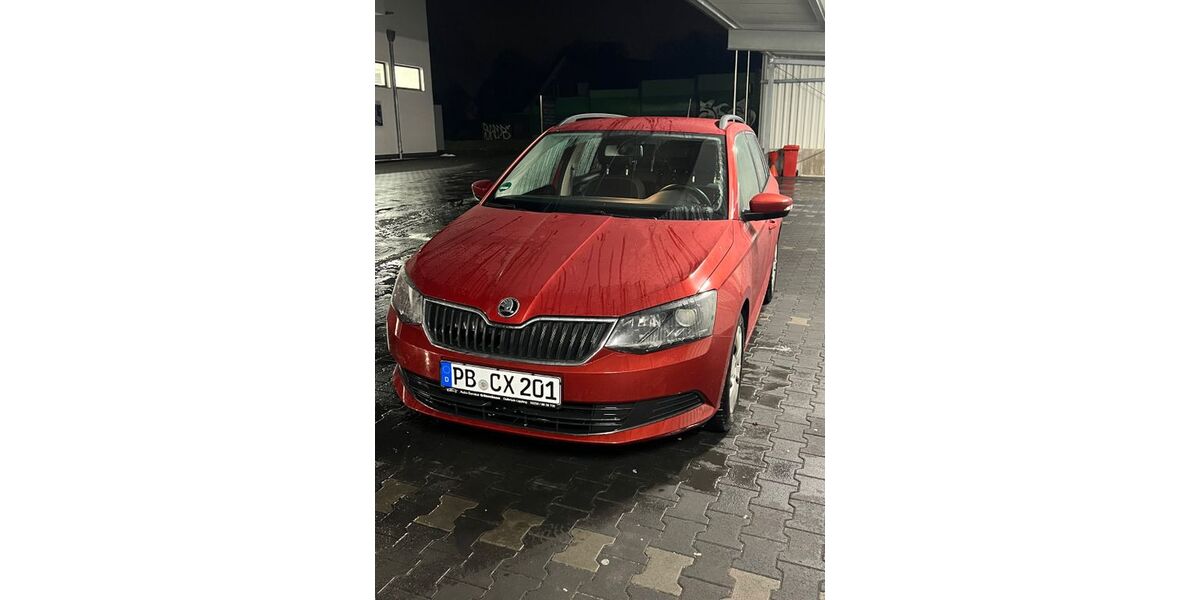 Skoda Fabia 92.806 km 9.200 &euro; Paderborn 33106